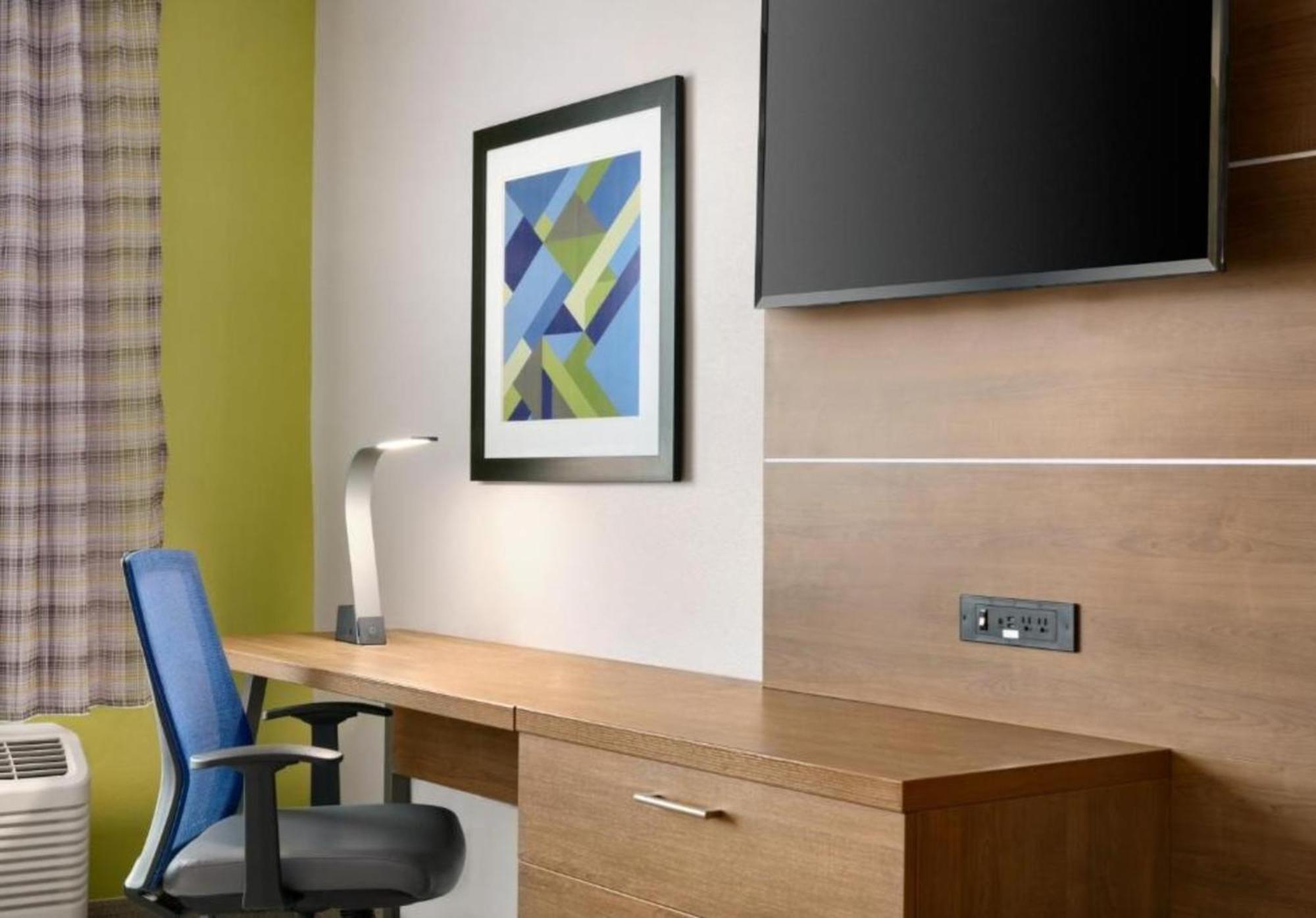 Holiday Inn Express & Suites Salisbury By Ihg Luaran gambar